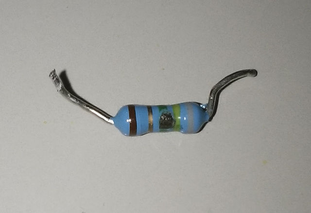 安物アナログテスターの84.5オーム抵抗を焼いてしまった