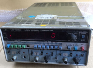 岩通 IWATSU UC-8152 UNIVERSAL COUNTER 100MHz のリペア前