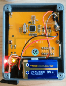 LCR-T4 プチ改造電池とACアダプターで使用できます