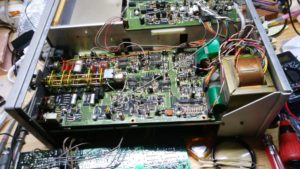 IWATSU SS-5711C 分解中 故障ボード