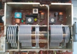 アナログチューナーのバリコンを調整してワイドFMを受信