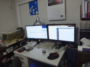 パソコンまわりのレイアウト変更