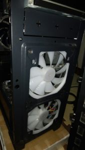 パソコンの前面吸気ファン